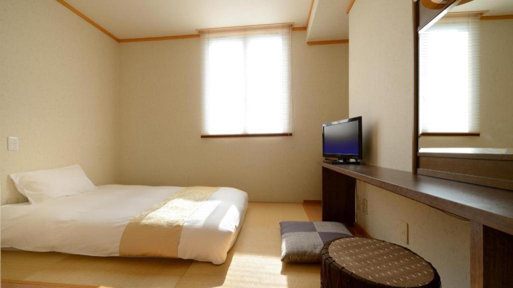 Hotel New Palace Aizuwakamatsu Bagian luar foto