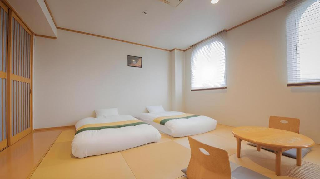Hotel New Palace Aizuwakamatsu Bagian luar foto